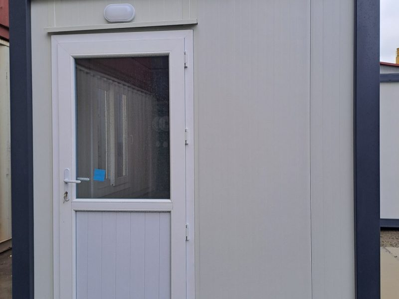 New 10' lightweight office container 002