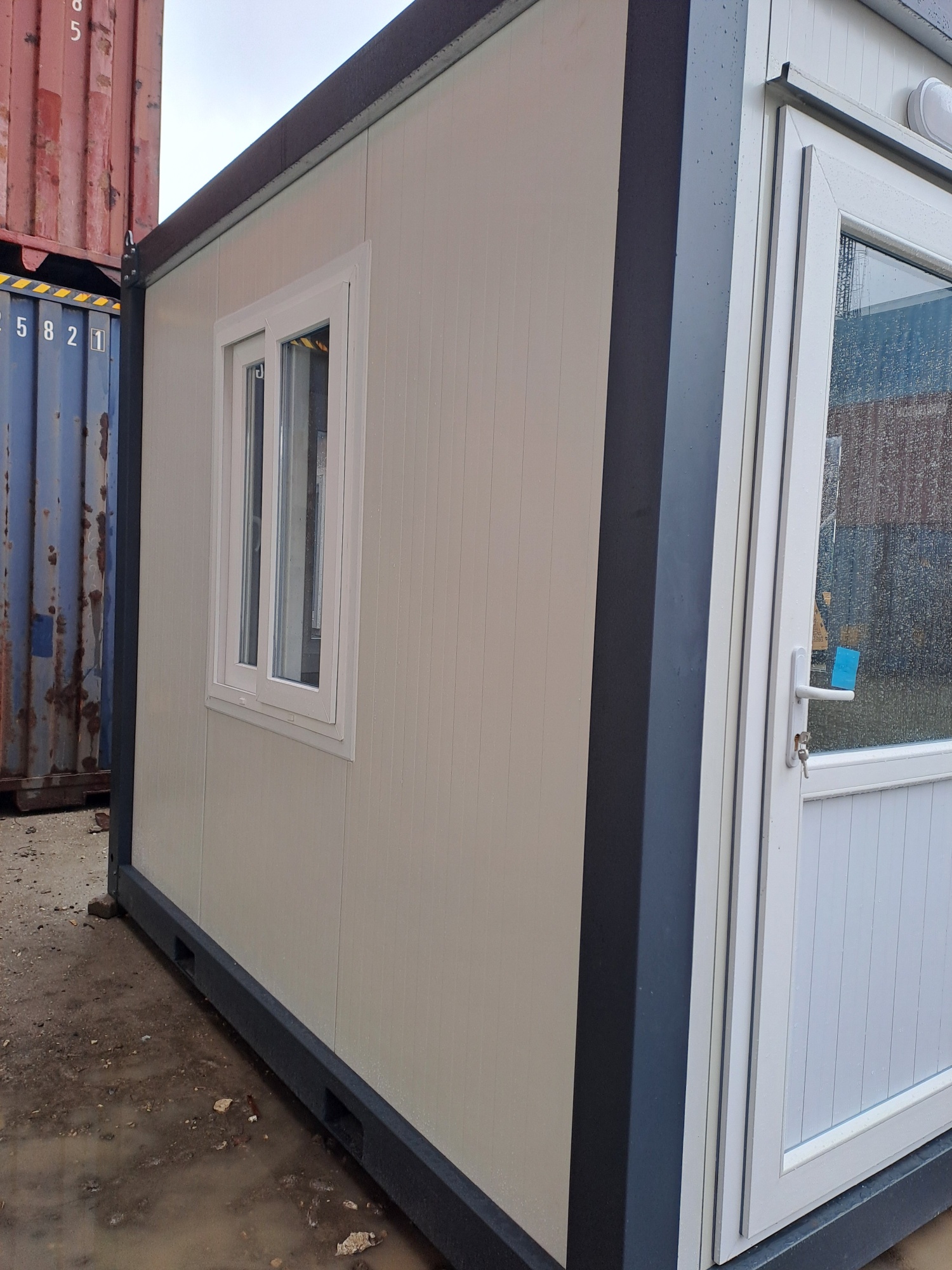 New 10' lightweight office container 002 - Image 2