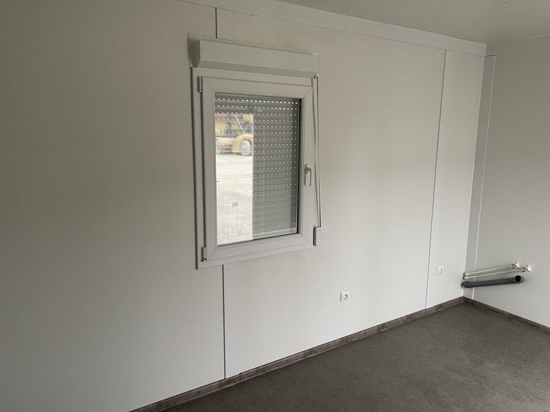 3x8 meter insulated container with bathroom and sleeping area - Image 11