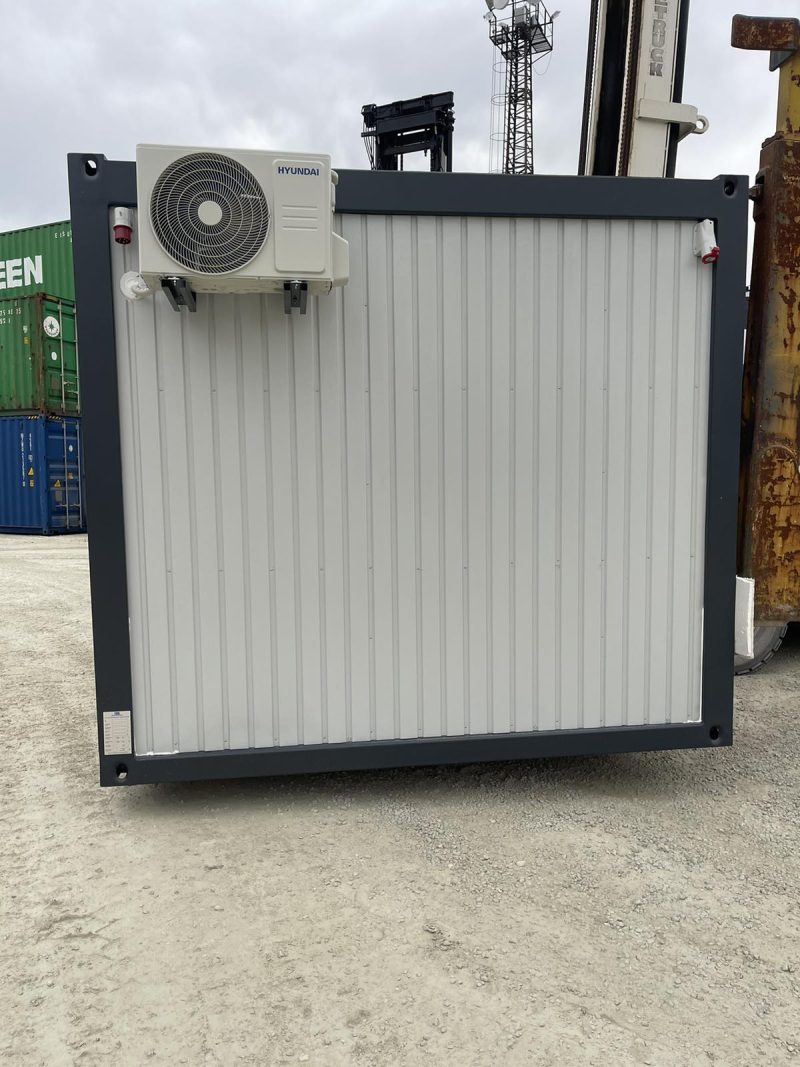 3x8 meter insulated container with bathroom and sleeping area - Image 6